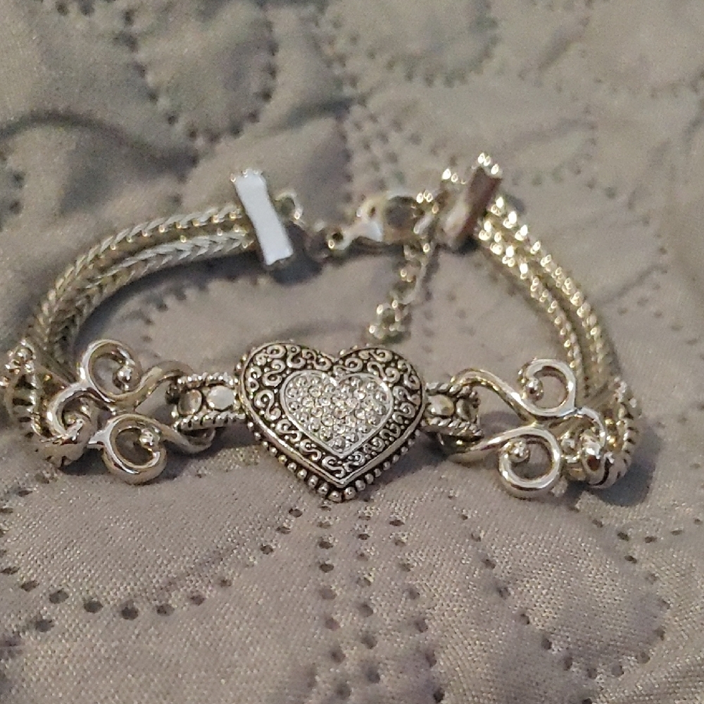 Elegant Silver Heart Bracelet